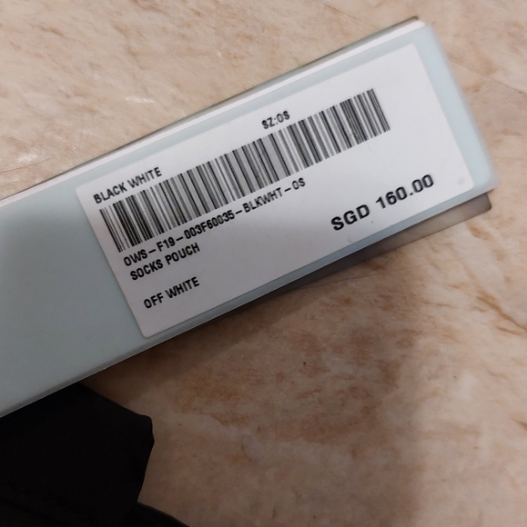 Off-white nylon pouch nwt - Picture 4 of 7